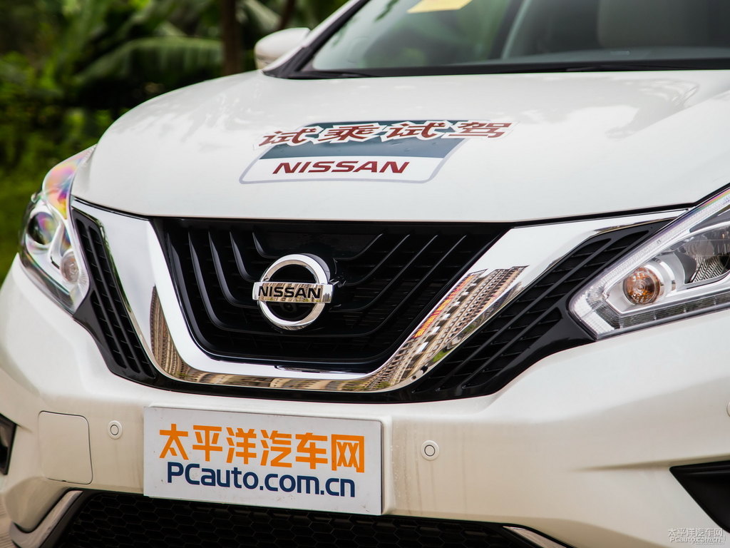 珠光白樓蘭車頭外觀圖片