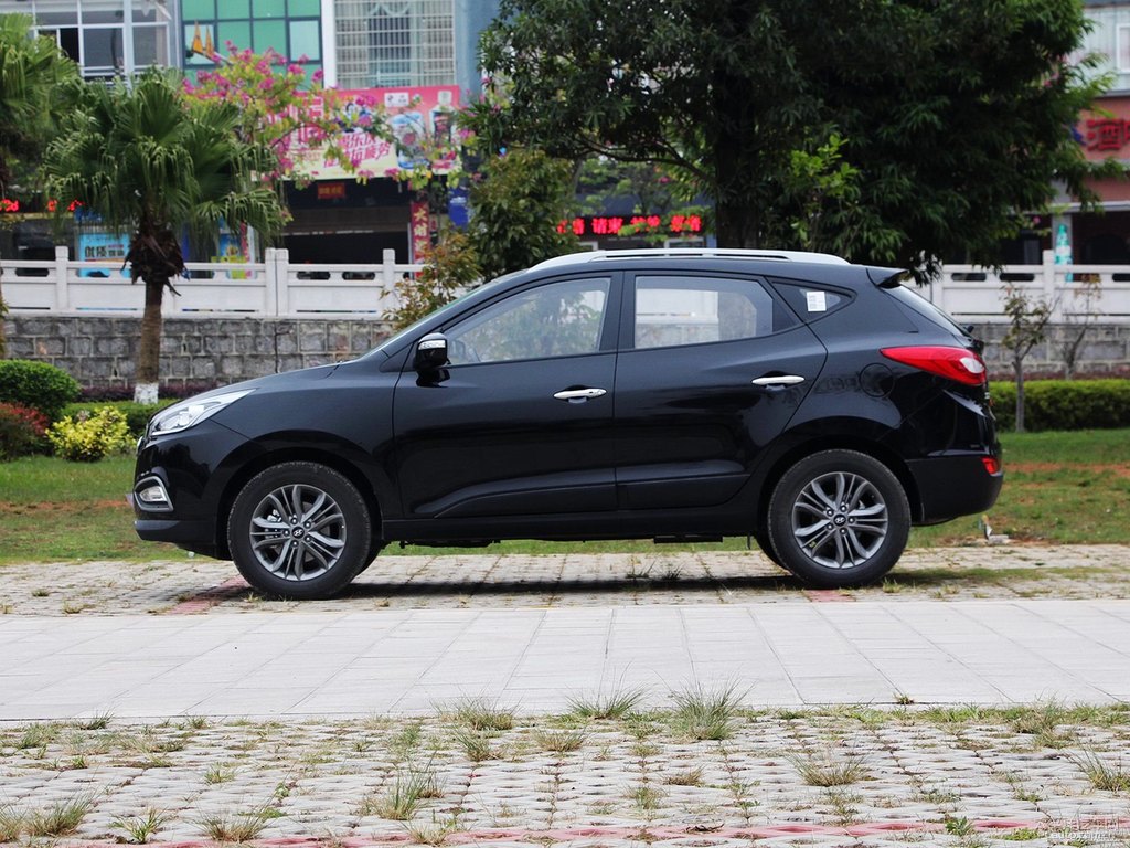 炫黑北京現(xiàn)代ix35整車外觀外觀圖片