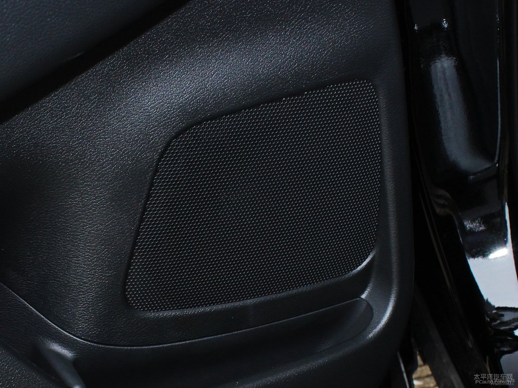 曜石黑樓蘭車廂內(nèi)飾圖片