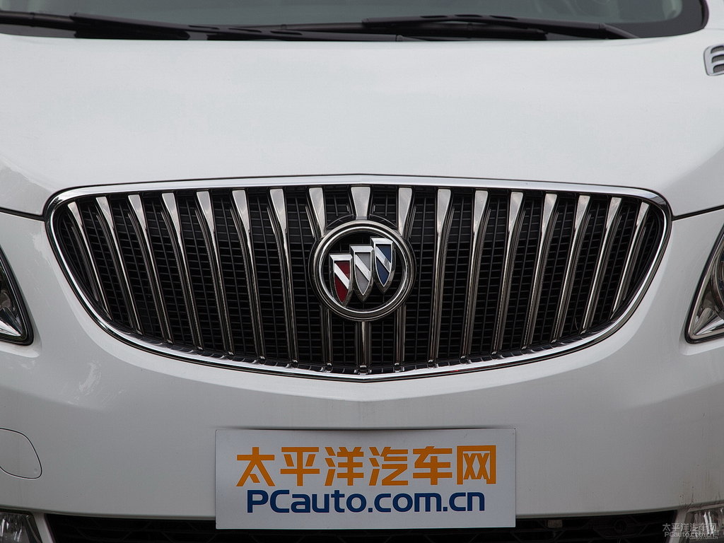 皓白別克GL8車頭外觀圖片