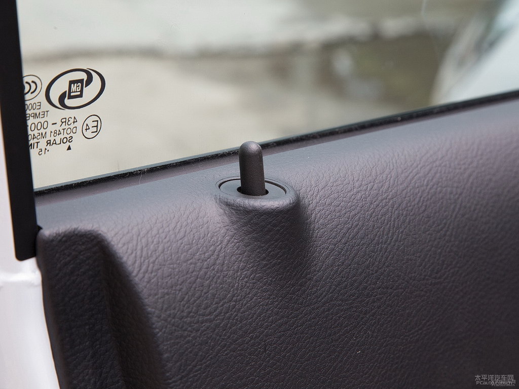 皓白別克GL8車廂內(nèi)飾圖片