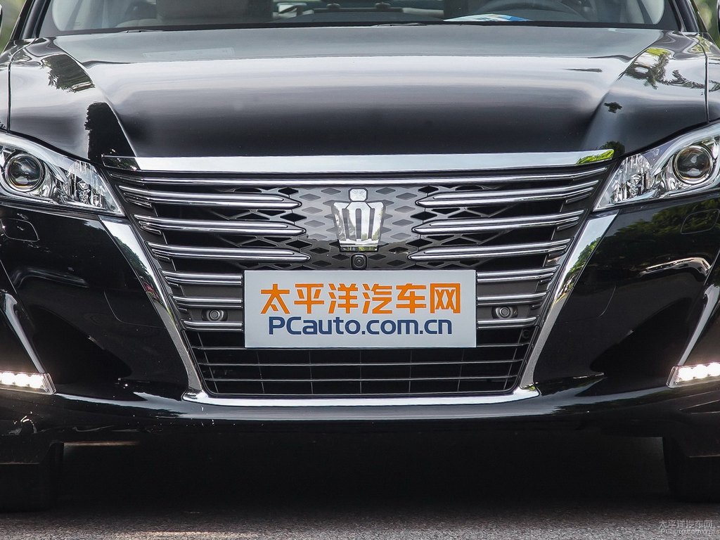 黑色皇冠車(chē)頭外觀(guān)圖片