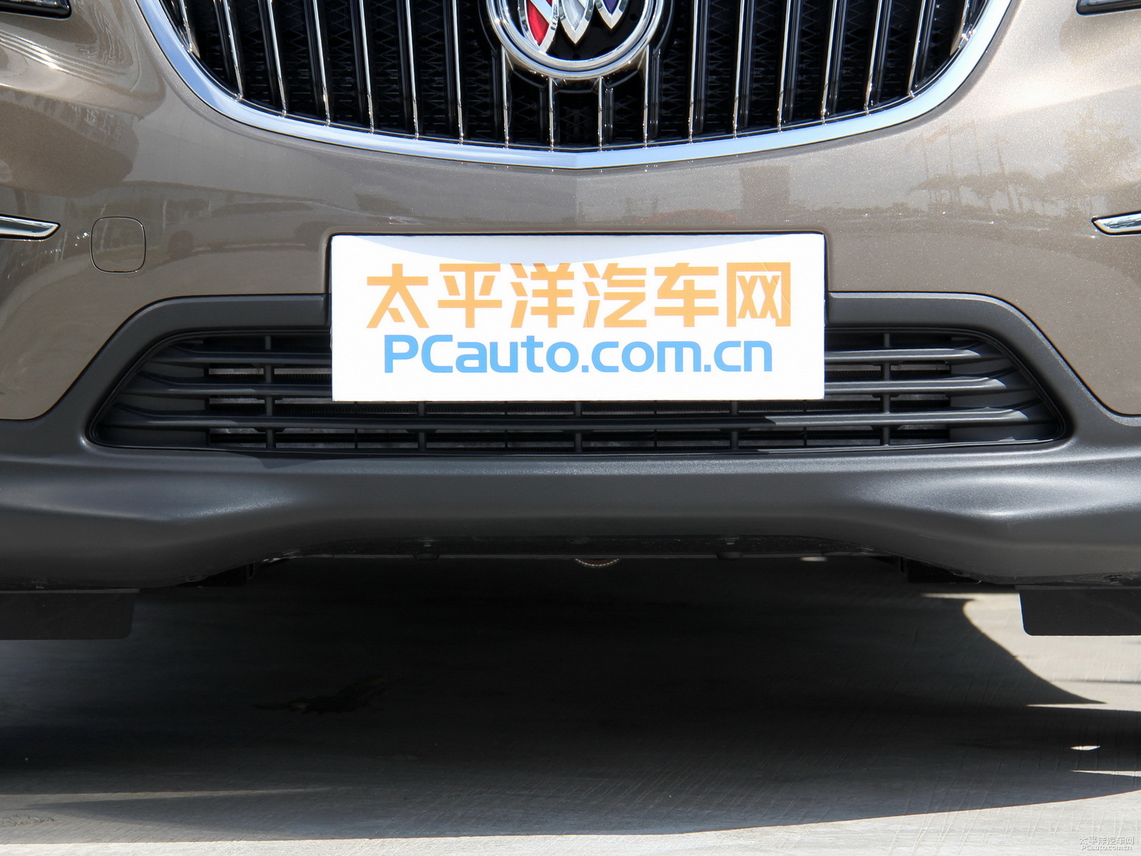 昂科威外觀高清大圖
