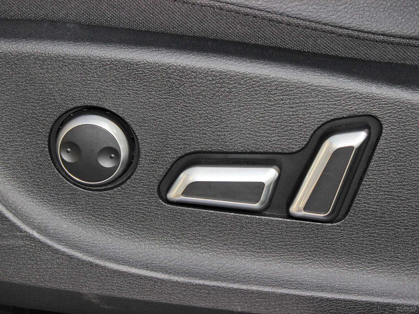 Oذ׹H6 Coupe΃(ni)DƬ