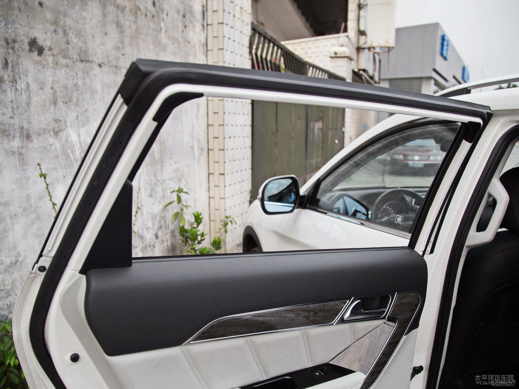 極地白哈弗H6 Coupe車廂內(nèi)飾圖片