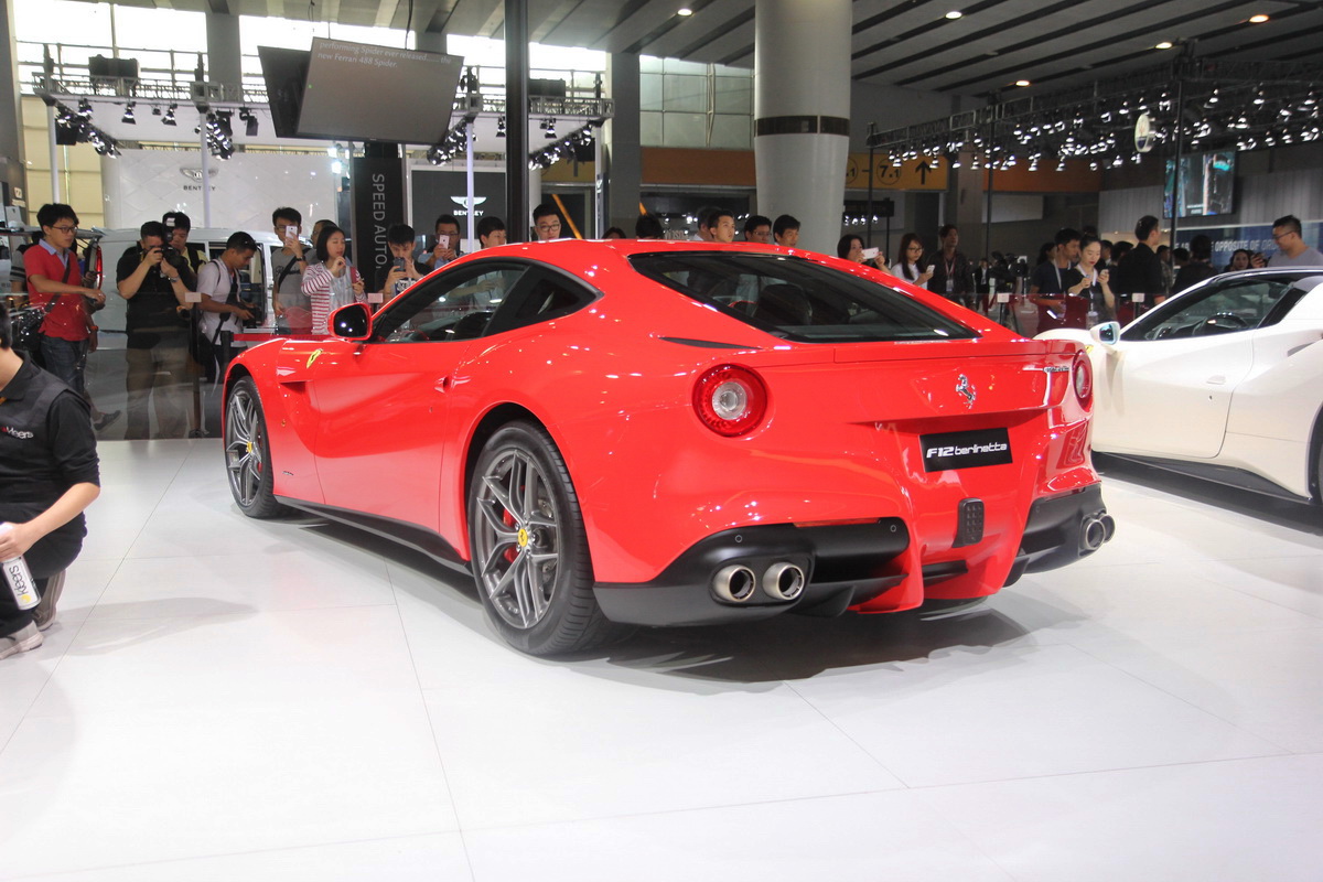 法拉利F12berlinetta車展高清大圖