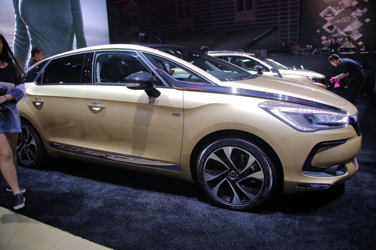 DS 5DƬ