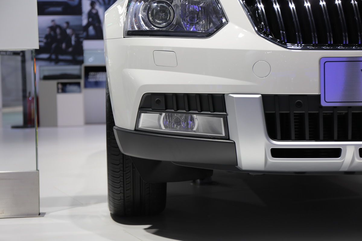 Yeti(M(jn))DƬ