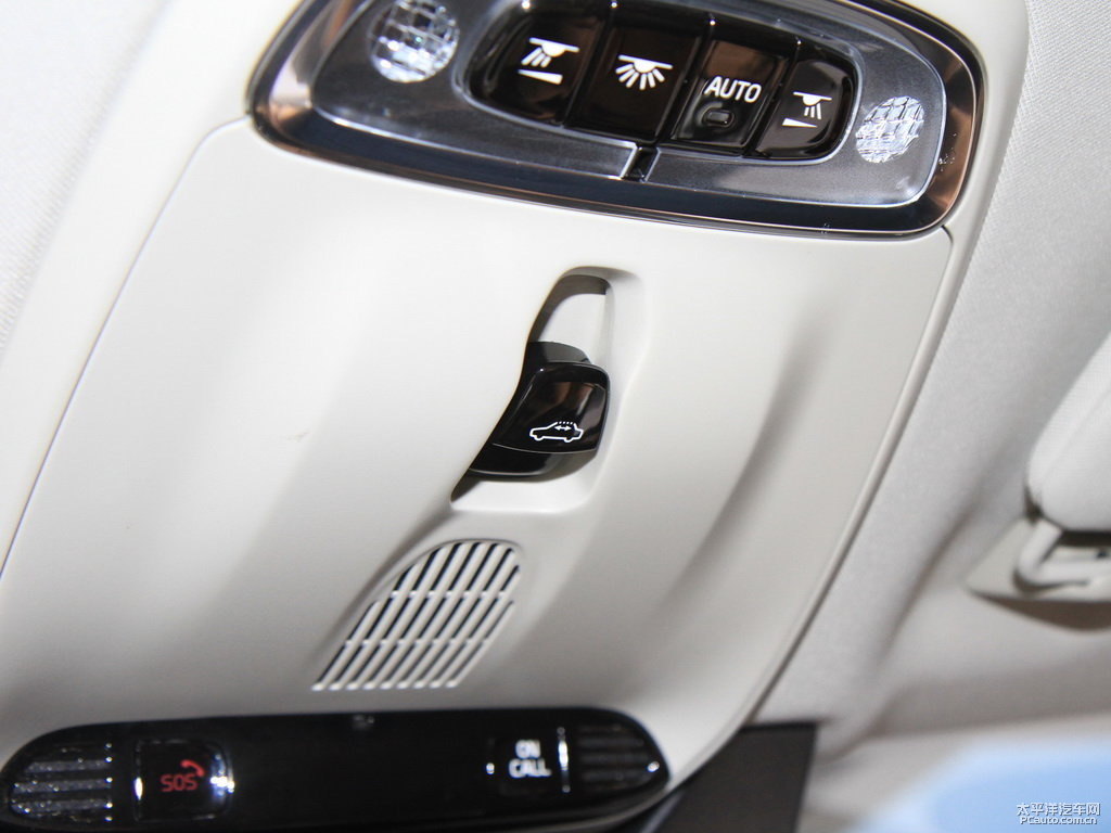瑪瑙黑沃爾沃XC90車廂內飾圖片