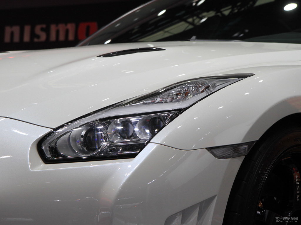 日產(chǎn)GT-R外觀高清大圖