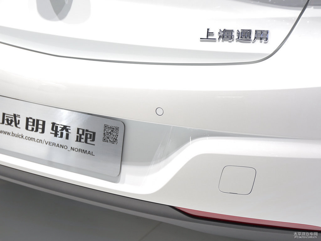 雪域白威朗車尾外觀圖片