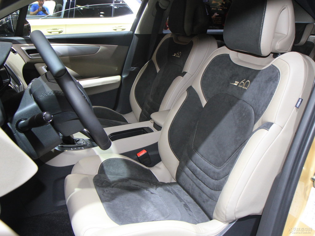 DS 5LS內(nèi)飾高清大圖