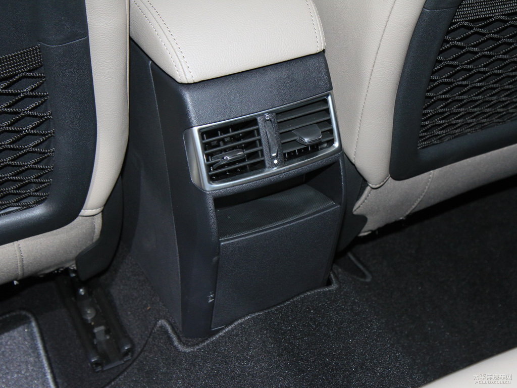 DS 5LS內(nèi)飾高清大圖