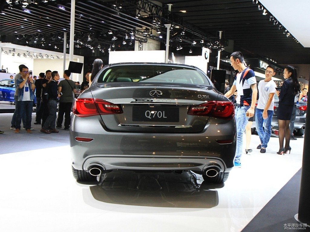 鉑金灰英菲尼迪Q70L整車外觀外觀圖片
