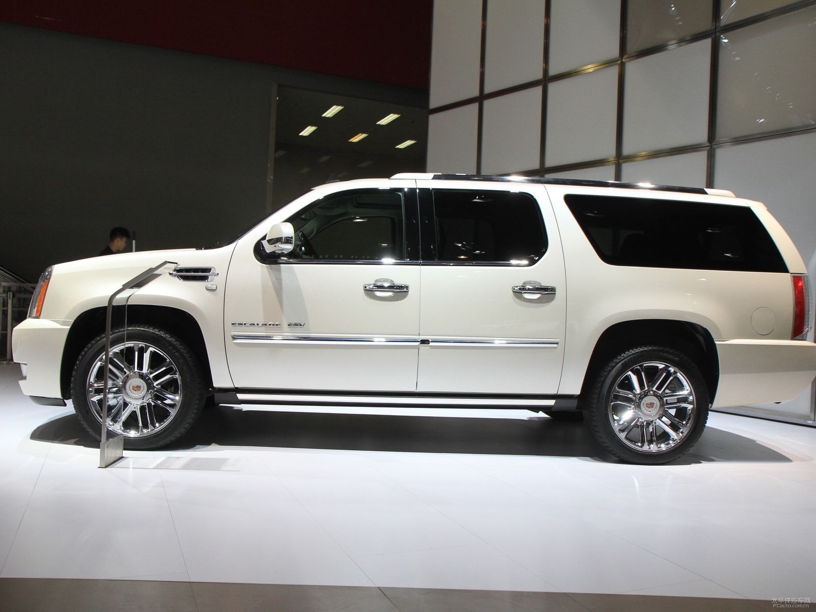 凯雷德escalade 2013款 62l esv铂金版加长型