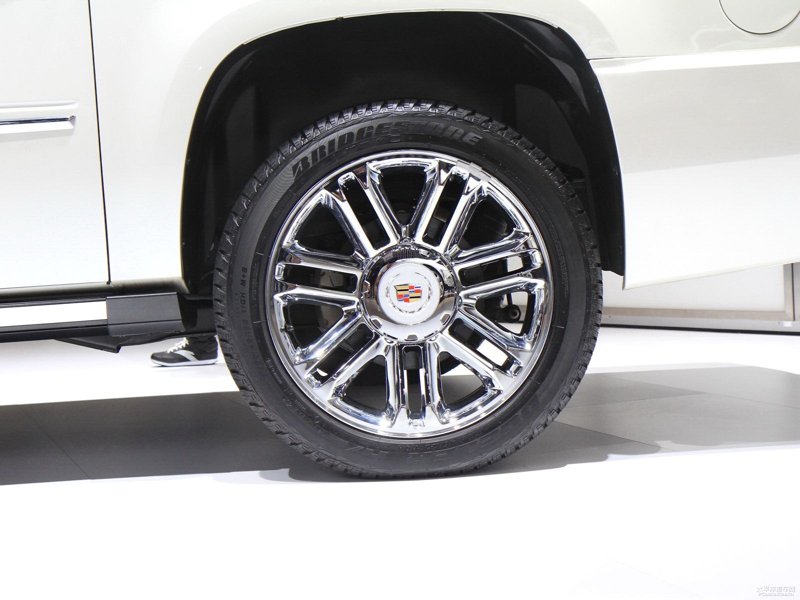 @ׄP׵ESCALADE܇(ch)^DƬ