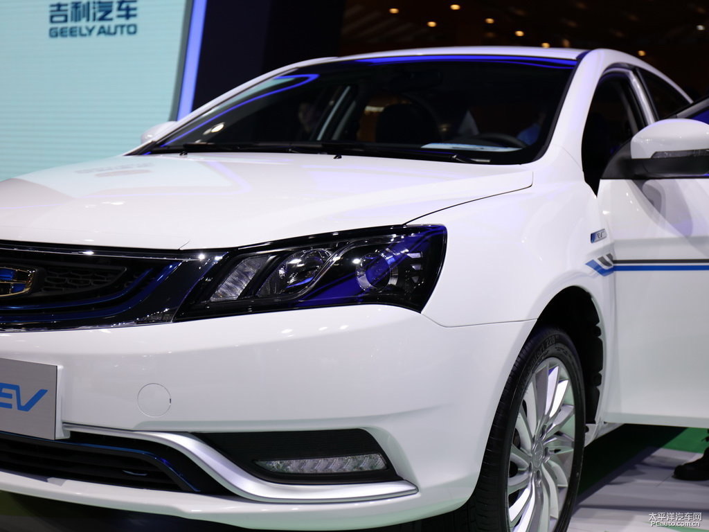 冰晶白帝豪新能源車頭外觀圖片
