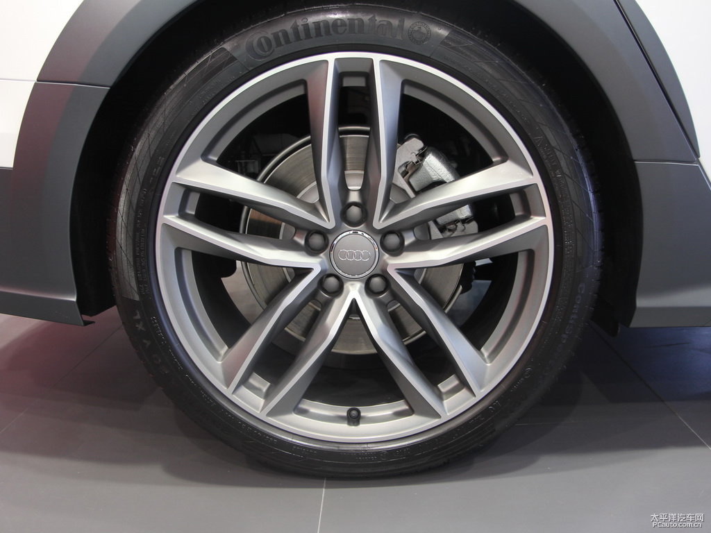 朱鷺白奧迪A6(進(jìn)口)車身外觀圖片