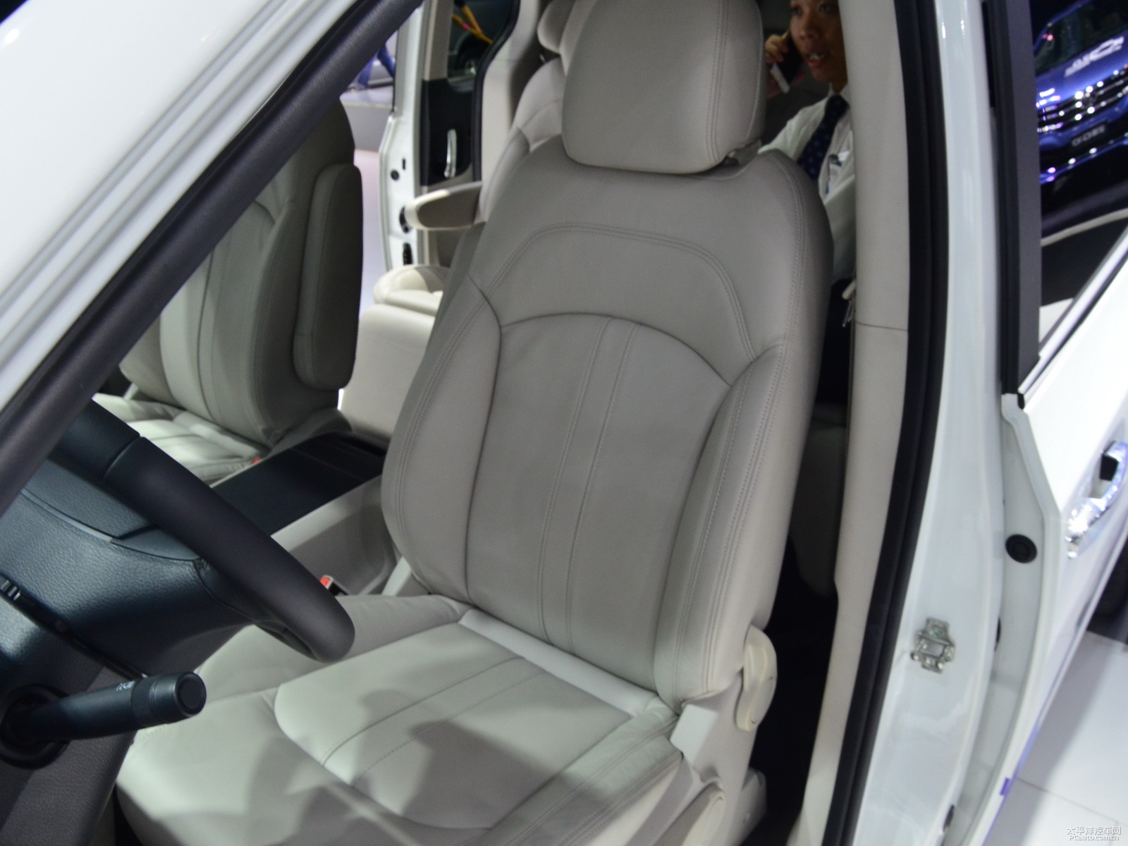 上汽大通MAXUS EG10內(nèi)飾高清大圖