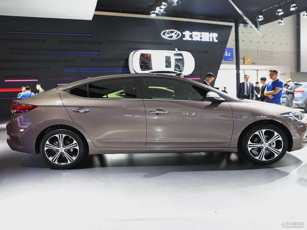古典銅領(lǐng)動(dòng)整車外觀外觀圖片