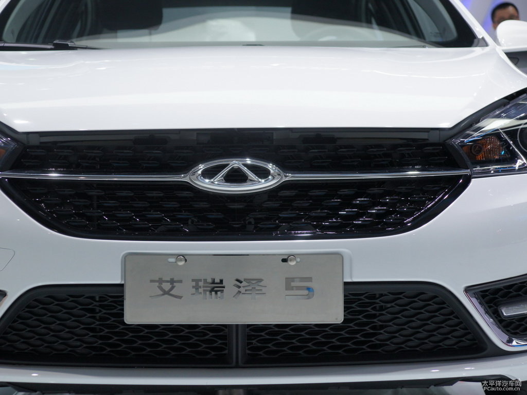 俊逸白艾瑞澤5車頭外觀圖片