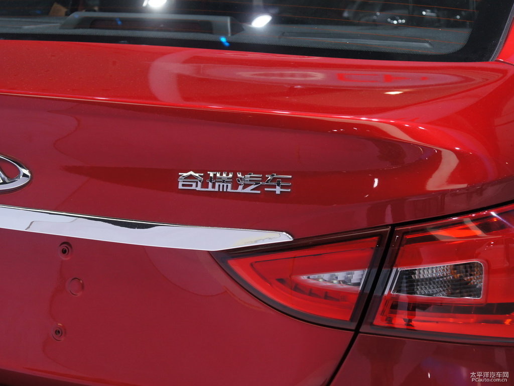 魅影紅艾瑞澤5車尾外觀圖片