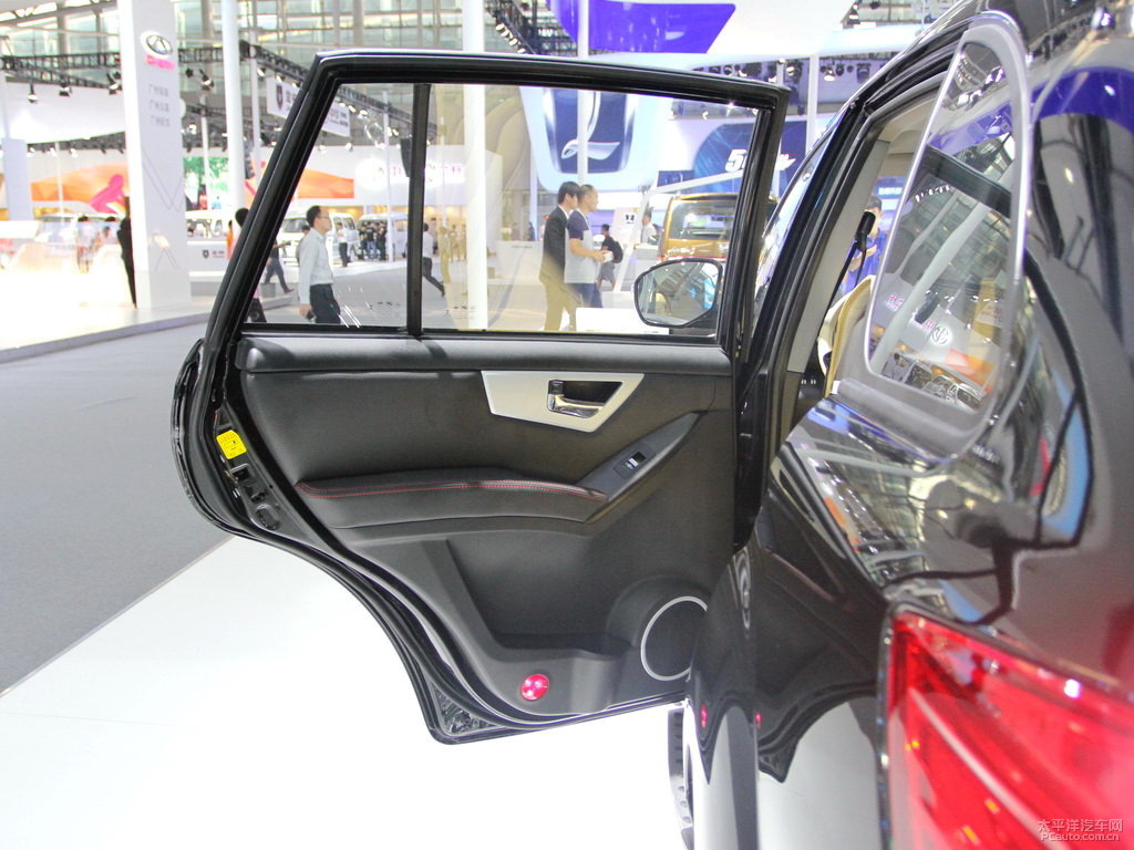 力帆X60內(nèi)飾高清大圖
