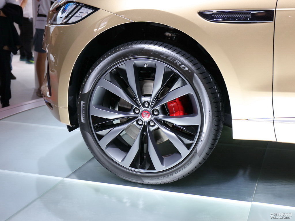 ʯӢɫݱF-PACE܇^DƬ