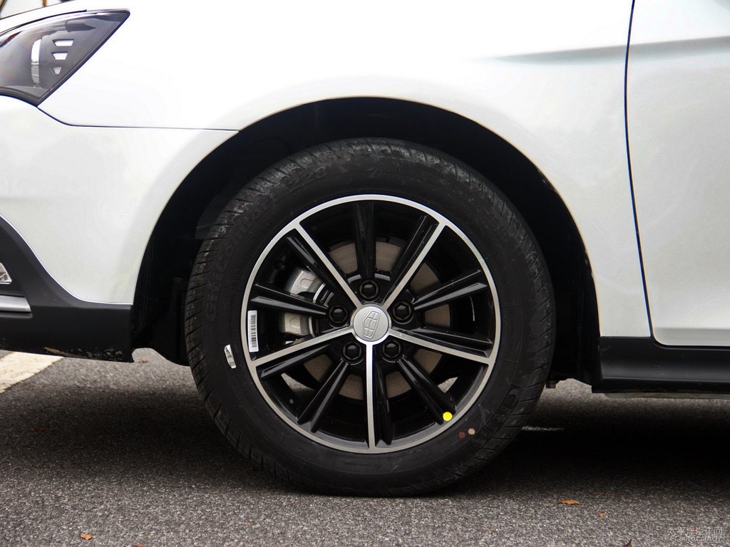 冰晶白新帝豪車(chē)身外觀圖片