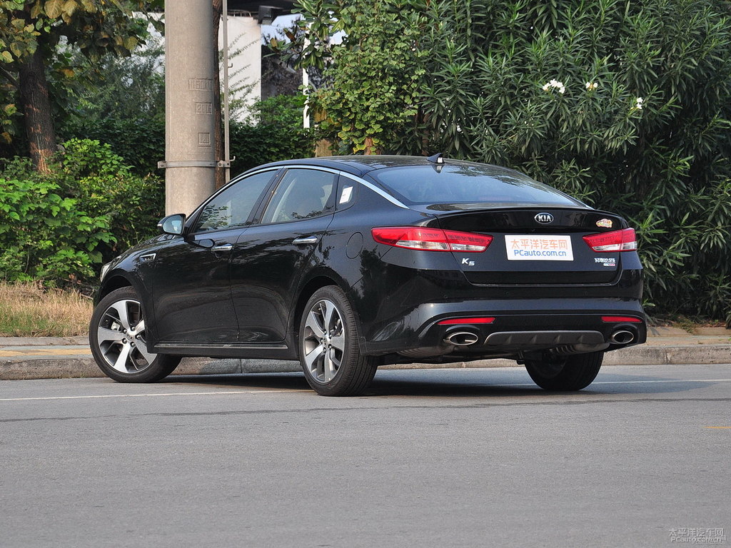 極光黑起亞K5凱酷整車外觀外觀圖片