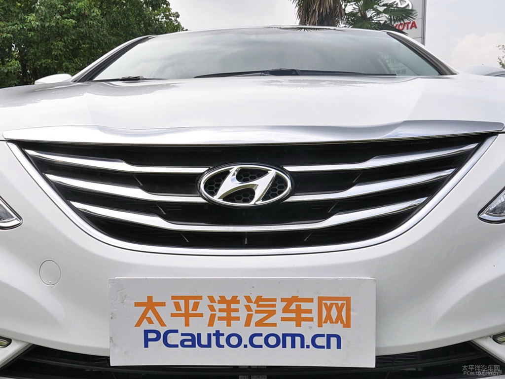 瑩白索納塔車頭外觀圖片