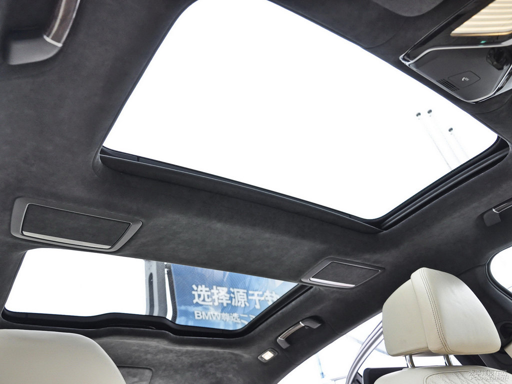 寶石青寶馬7系車廂內飾圖片