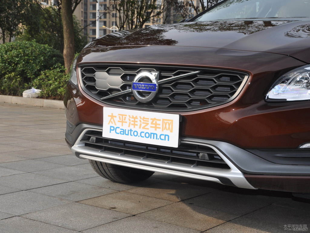 醇咖色沃爾沃V60車頭外觀圖片