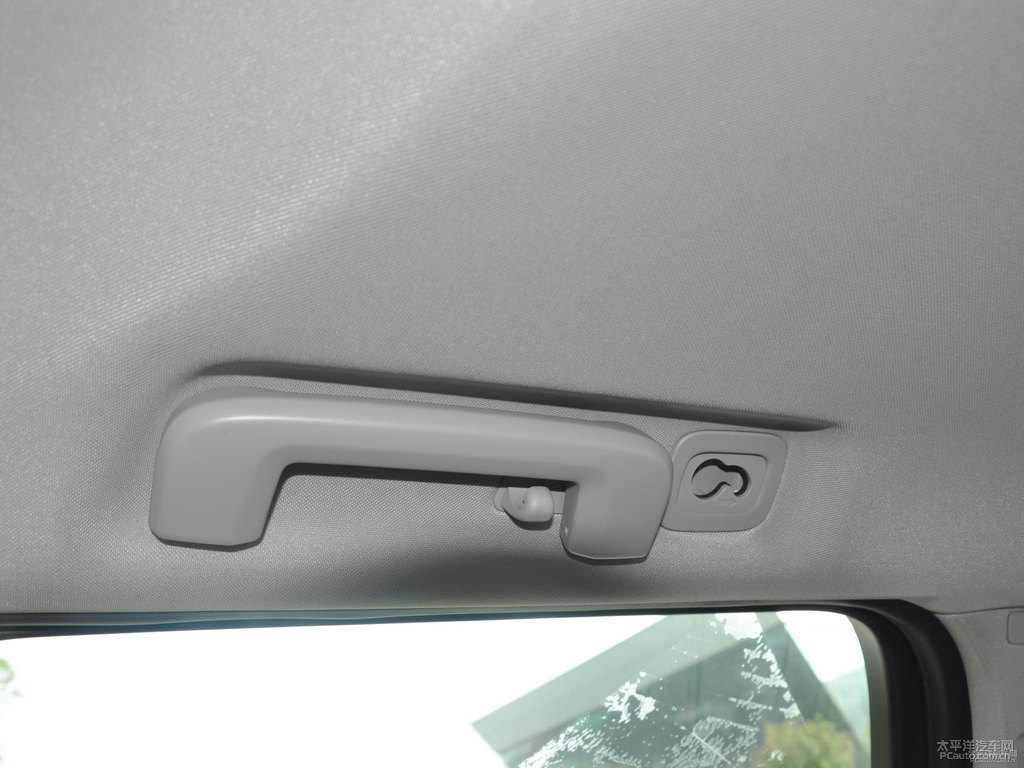 醇咖色沃爾沃V60車廂內(nèi)飾圖片