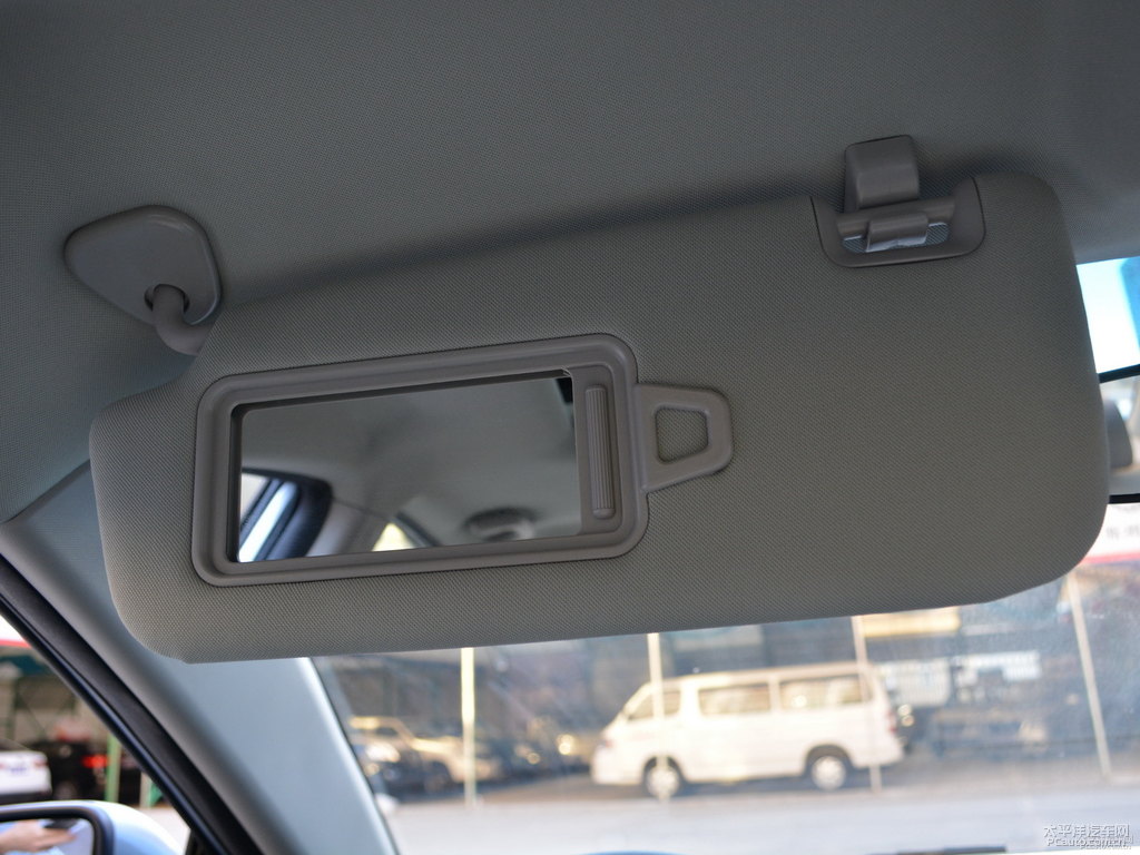 海洋藍新帝豪車廂內(nèi)飾圖片