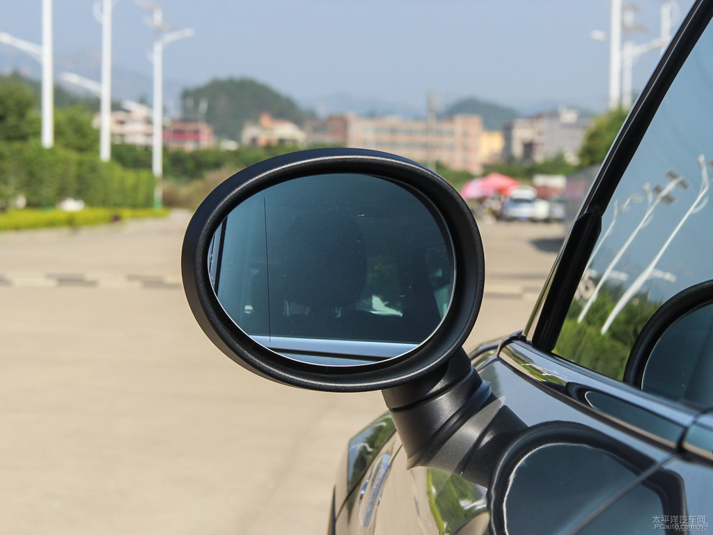 月表灰MINI CLUBMAN車(chē)身外觀圖片