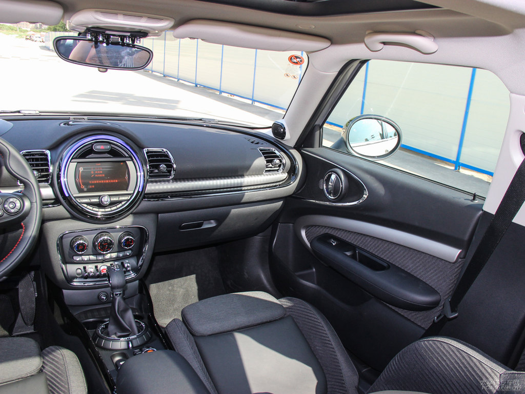 月表灰MINI CLUBMAN中控內(nèi)飾圖片