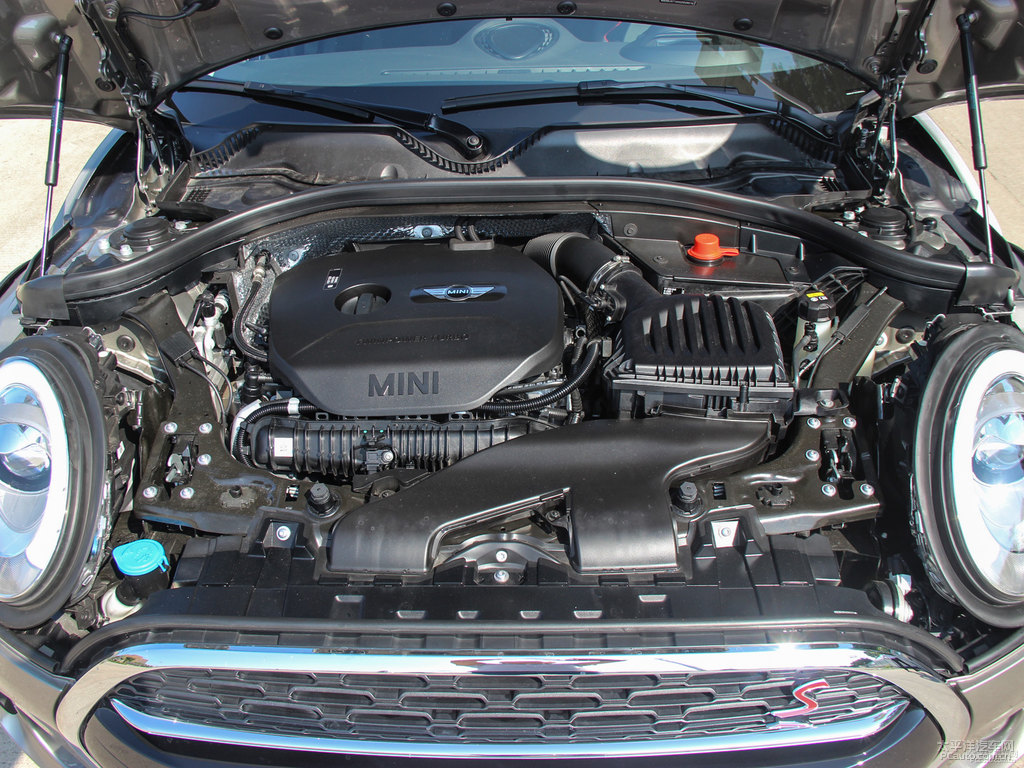 月表灰MINI CLUBMAN發(fā)動(dòng)機(jī)其它細(xì)節(jié)圖片