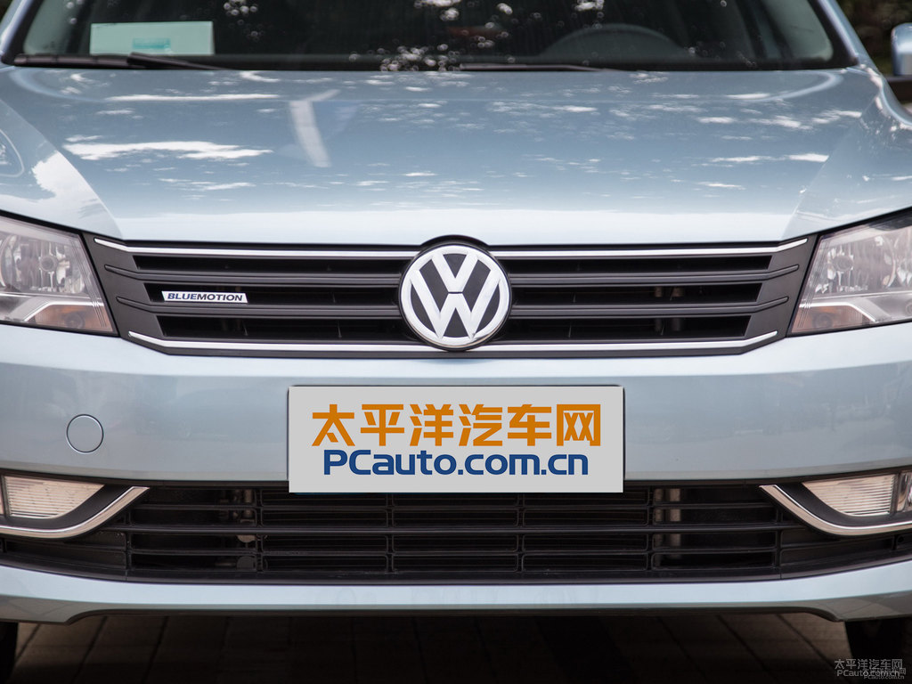 孔雀藍(lán)帕薩特車頭外觀圖片
