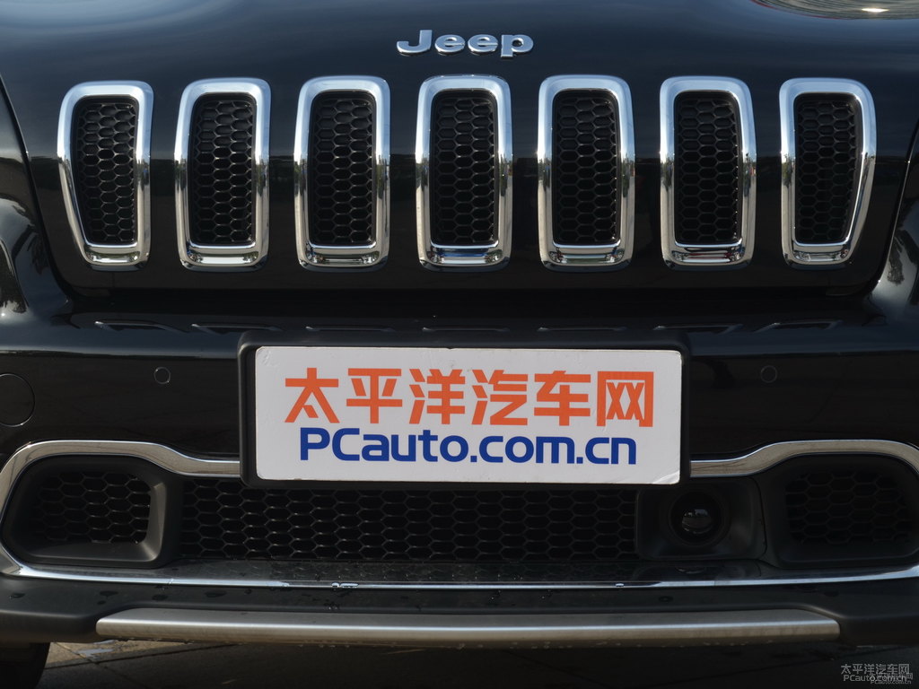 晶黑自由光車頭外觀圖片