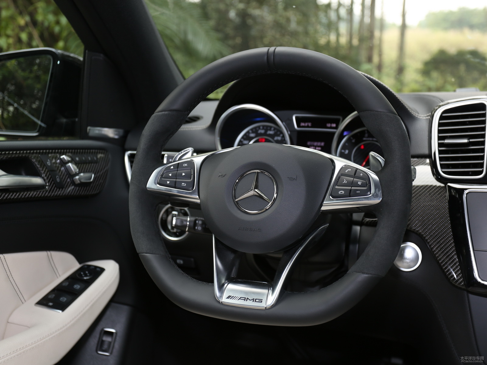 GLE 轎跑SUV AMG內(nèi)飾高清大圖