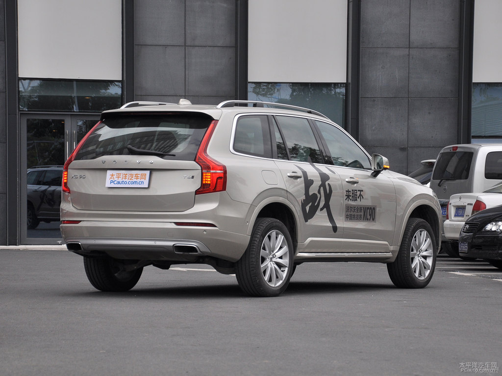 幻夜銀沃爾沃XC90整車外觀外觀圖片