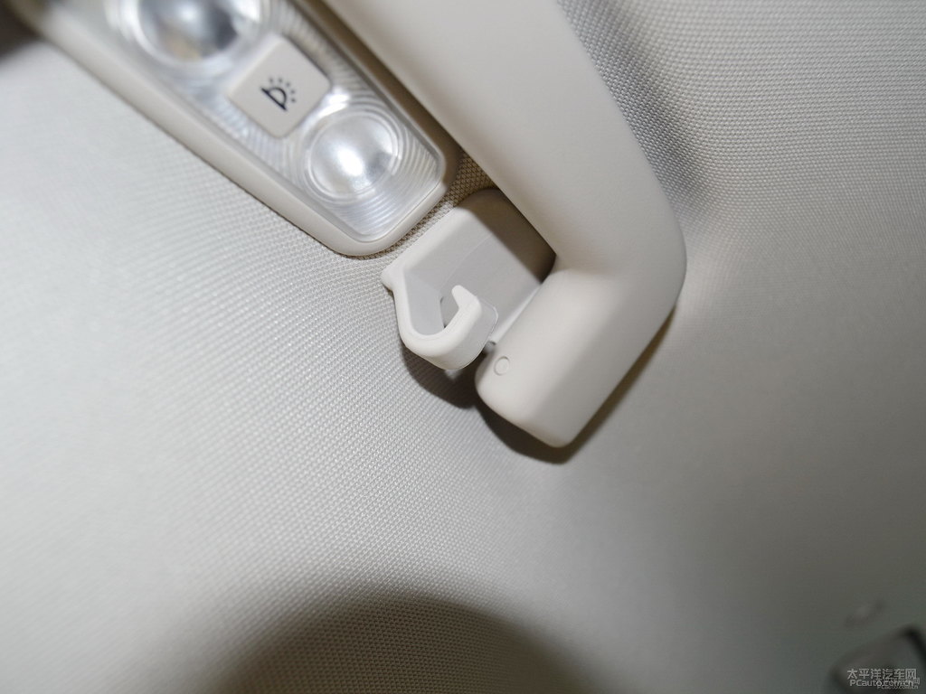 瑪瑙黑金牛座車廂內(nèi)飾圖片