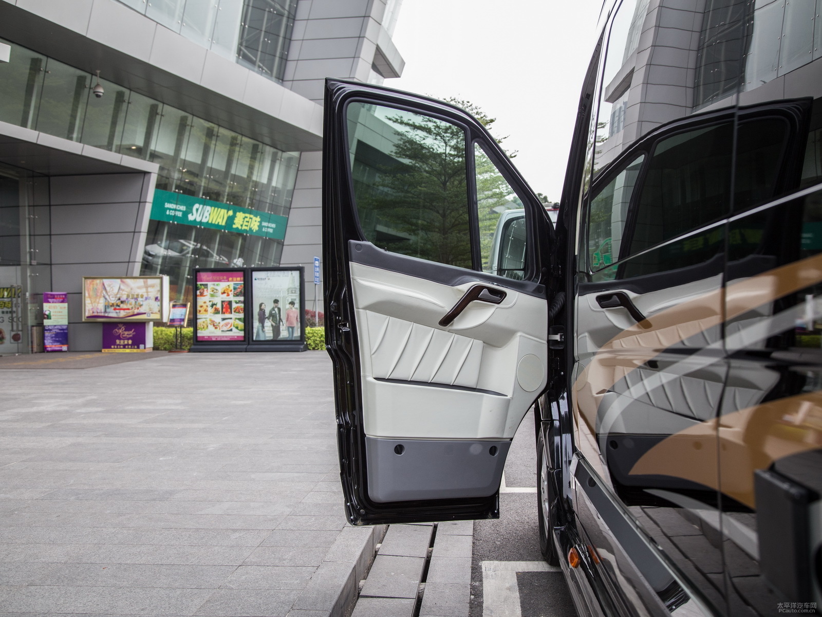 中歐奔馳房車內(nèi)飾高清大圖