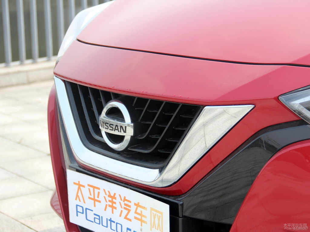 烈焰紅藍(lán)鳥車頭外觀圖片