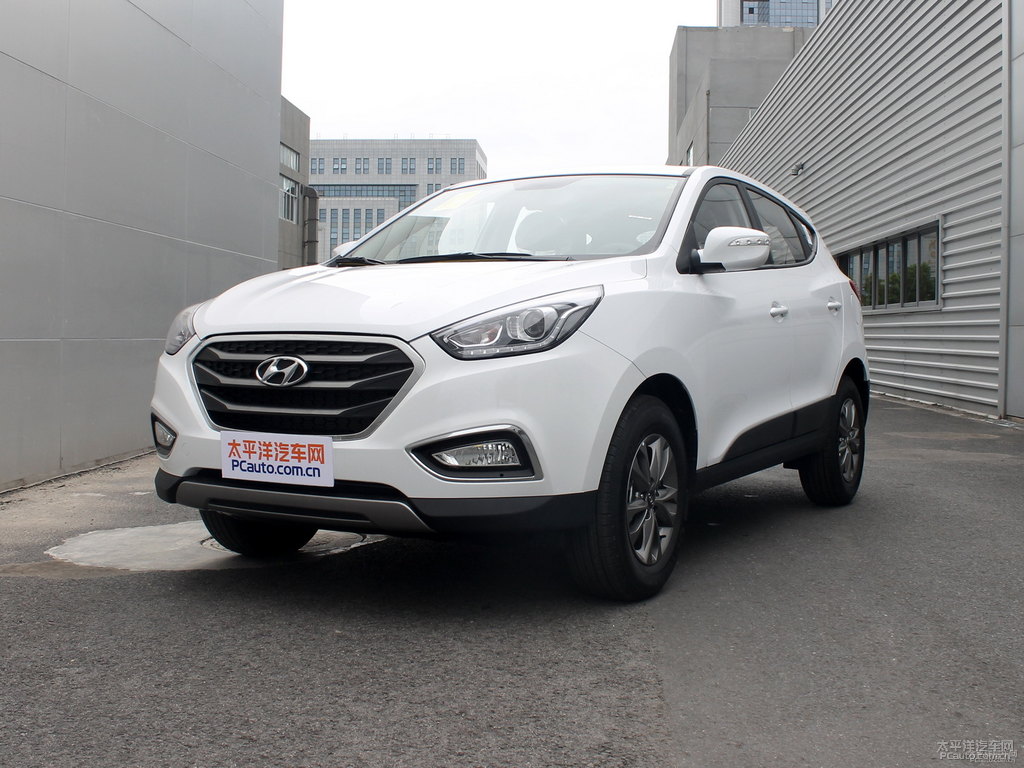 瑩白北京現(xiàn)代ix35整車外觀外觀圖片