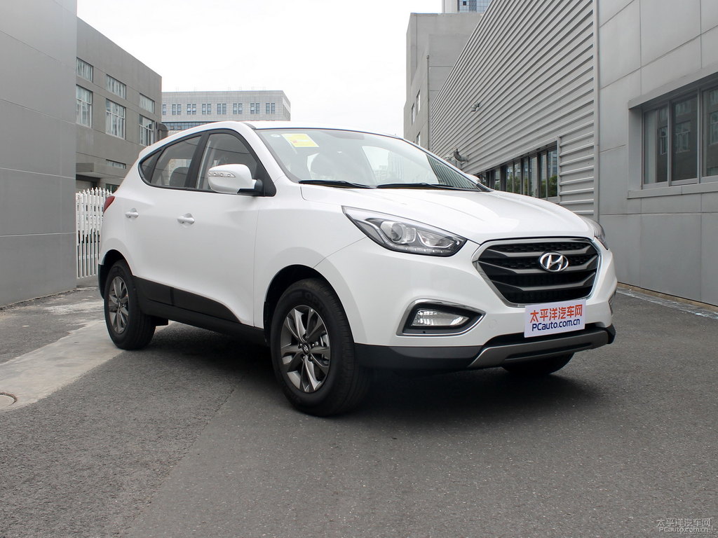 瑩白北京現(xiàn)代ix35整車外觀外觀圖片