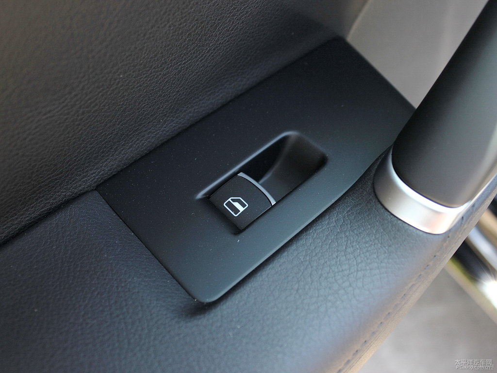 幻影黑邁騰車廂內(nèi)飾圖片