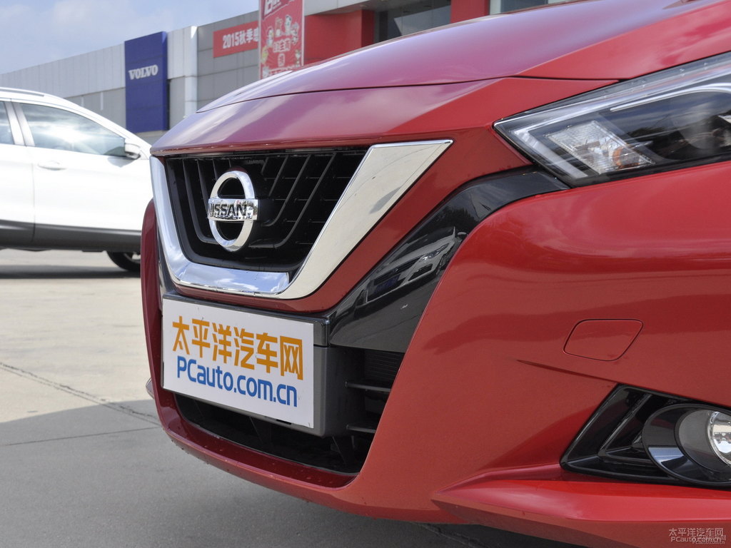 烈焰紅藍(lán)鳥車頭外觀圖片