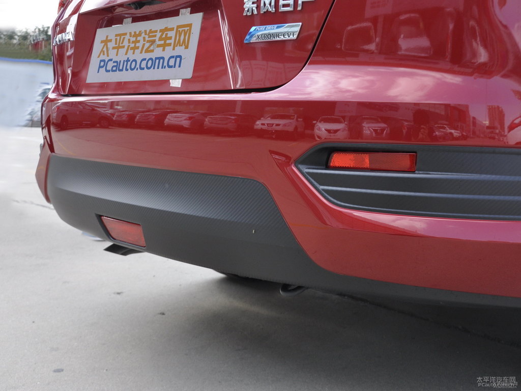 烈焰紅藍(lán)鳥車尾外觀圖片